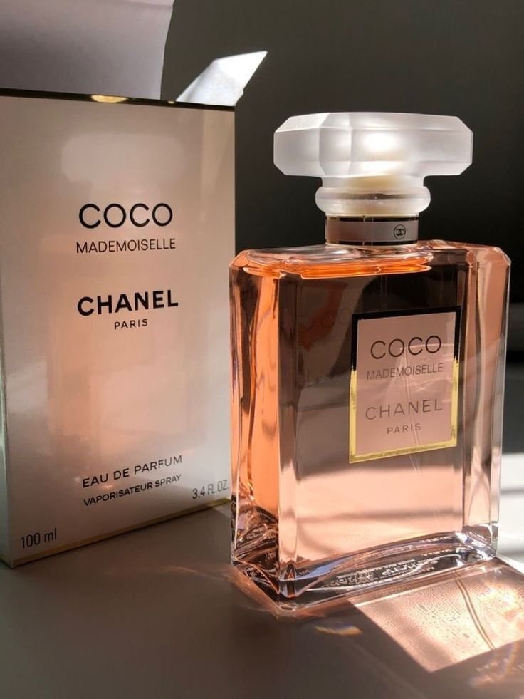 CHANEL 